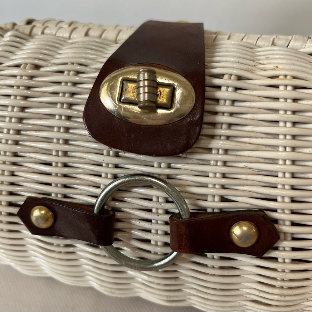 Vintage Mini White Wicker Bag - Picture 2 of 10